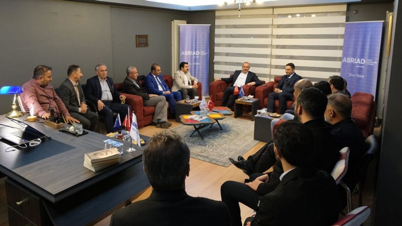 Burhan Kayatürk'ün seçim öncesi ziyaretleri sürüyor