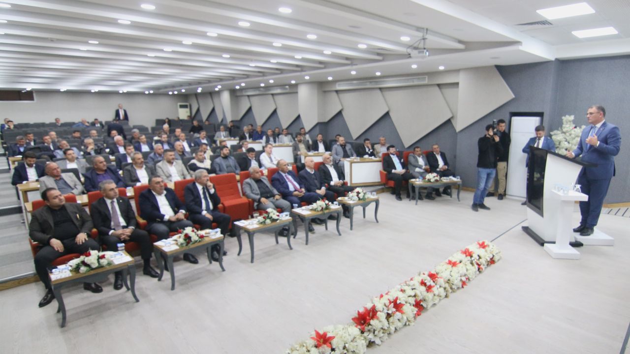 Vali Balcı, Van TSO'nun meclis toplantısına katıldı