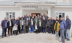 Başkan adayı Oflas, Tuşba'yı adım adım geziyor