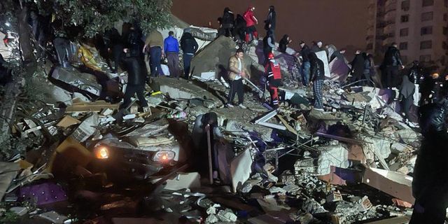 Depremin ağır bilançosu artıyor! 284 kişi hayatını kaybetti