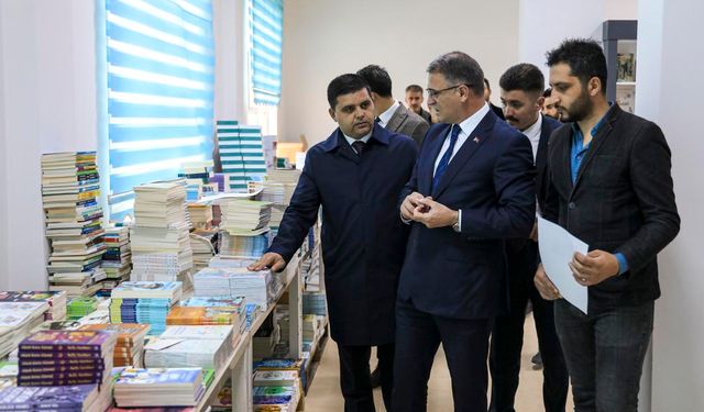 Kitap Van Projesi devam ediyor! Kaç kitap dağıtıldı?