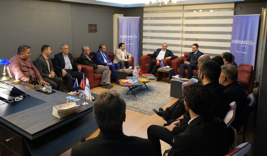 Burhan Kayatürk'ün seçim öncesi ziyaretleri sürüyor