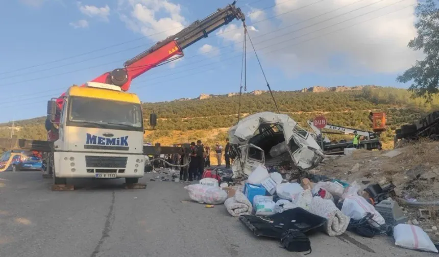 Gaziantep'te katliam gibi kaza: 6 ölü